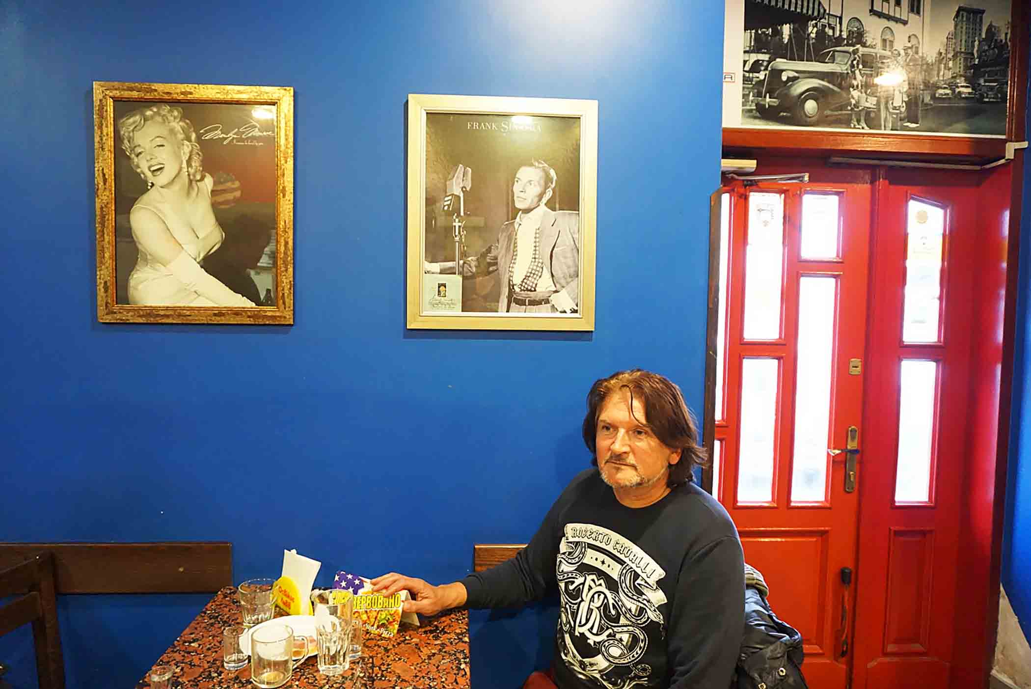 Village Voice article about New York Street Pizza, a chain of pizza parlors in Ukraine.